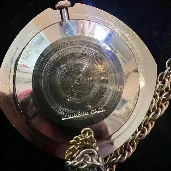 Vintage Timex Lady Pendant - Picture 4 of 6